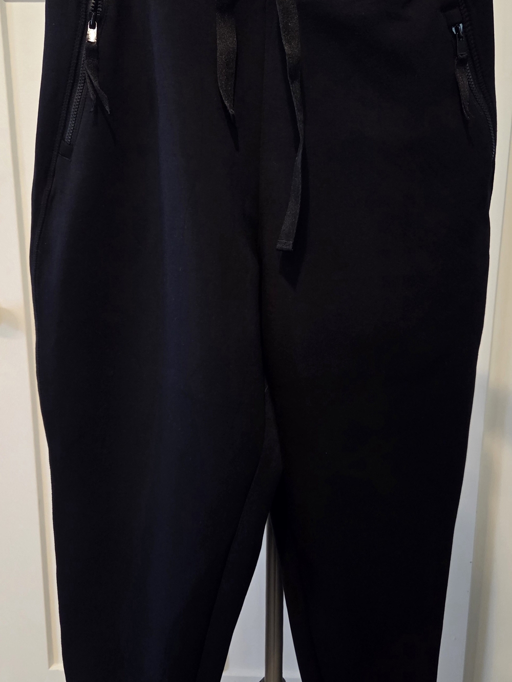 125. Womens Kirkland Signature Scuba Black Drawstring Jogger Pants